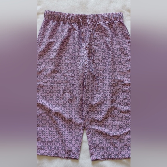 Lavender & gray pajama capris - Picture 3 of 3
